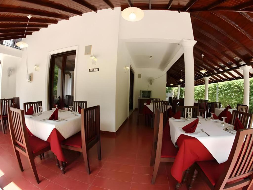 Elpitiya  The Mgs Hotel מראה חיצוני תמונה