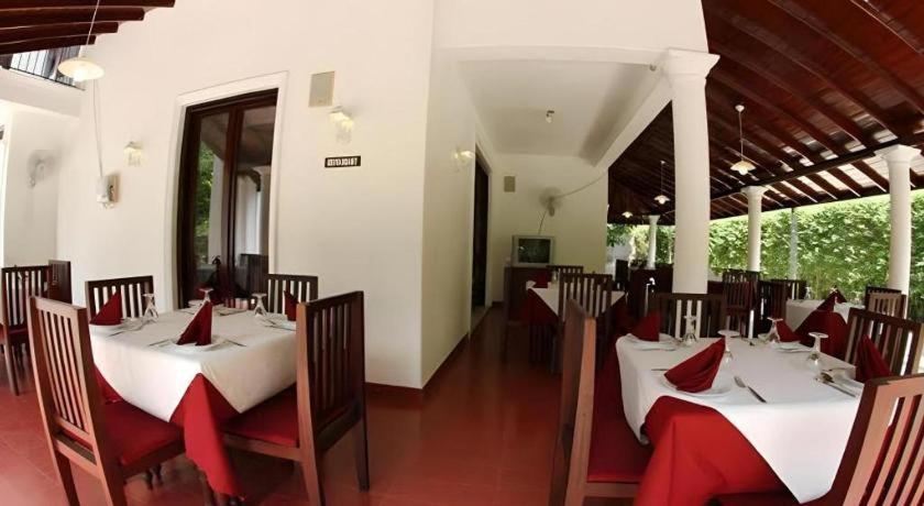 Elpitiya  The Mgs Hotel מראה חיצוני תמונה