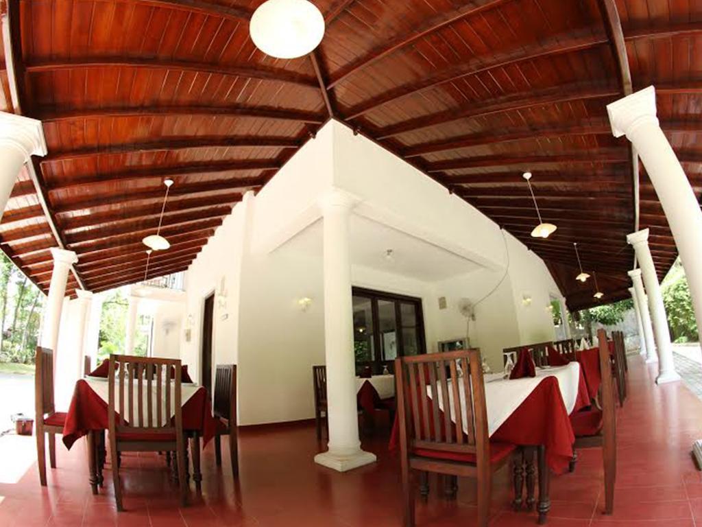 Elpitiya  The Mgs Hotel מראה חיצוני תמונה