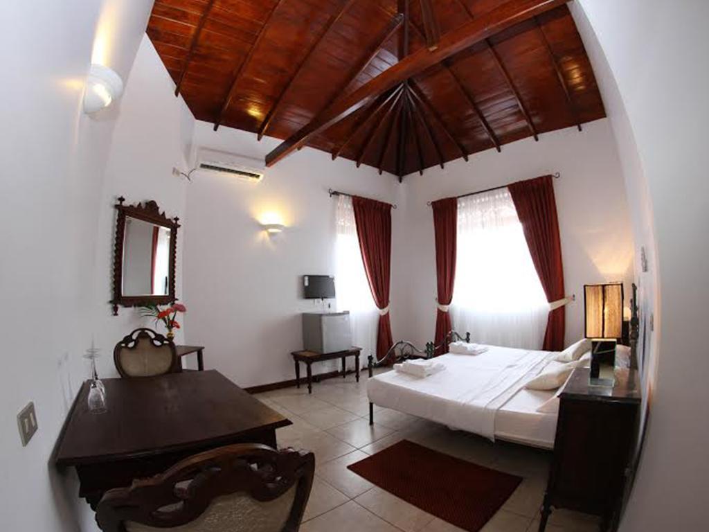 Elpitiya  The Mgs Hotel מראה חיצוני תמונה